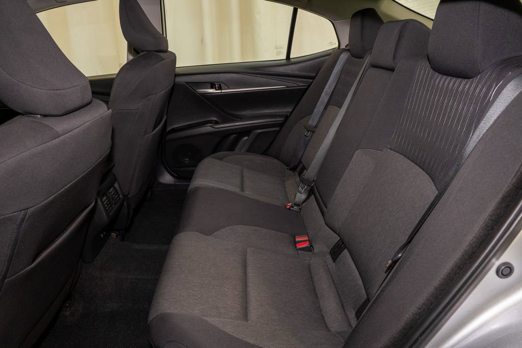 Used 2025 Toyota Camry LE w/ Convenience Package image 7