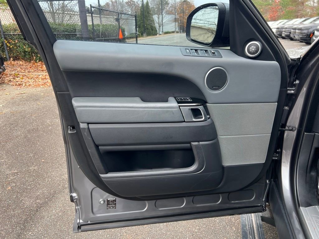 Used 2014 Land Rover Range Rover Sport HSE image 15