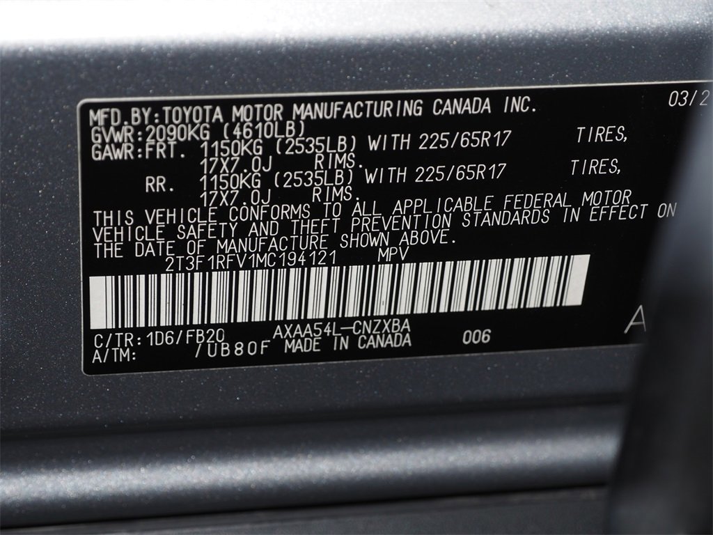 Used 2021 Toyota RAV4 LE image 27