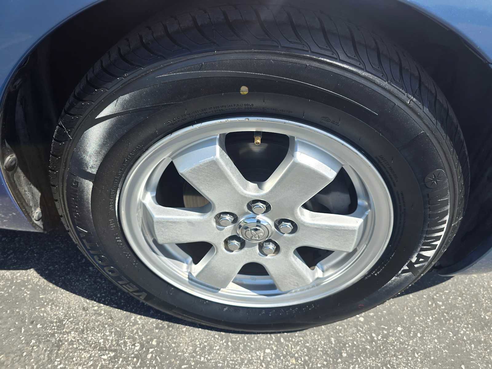 Used 2005 Toyota Prius FWD image 9