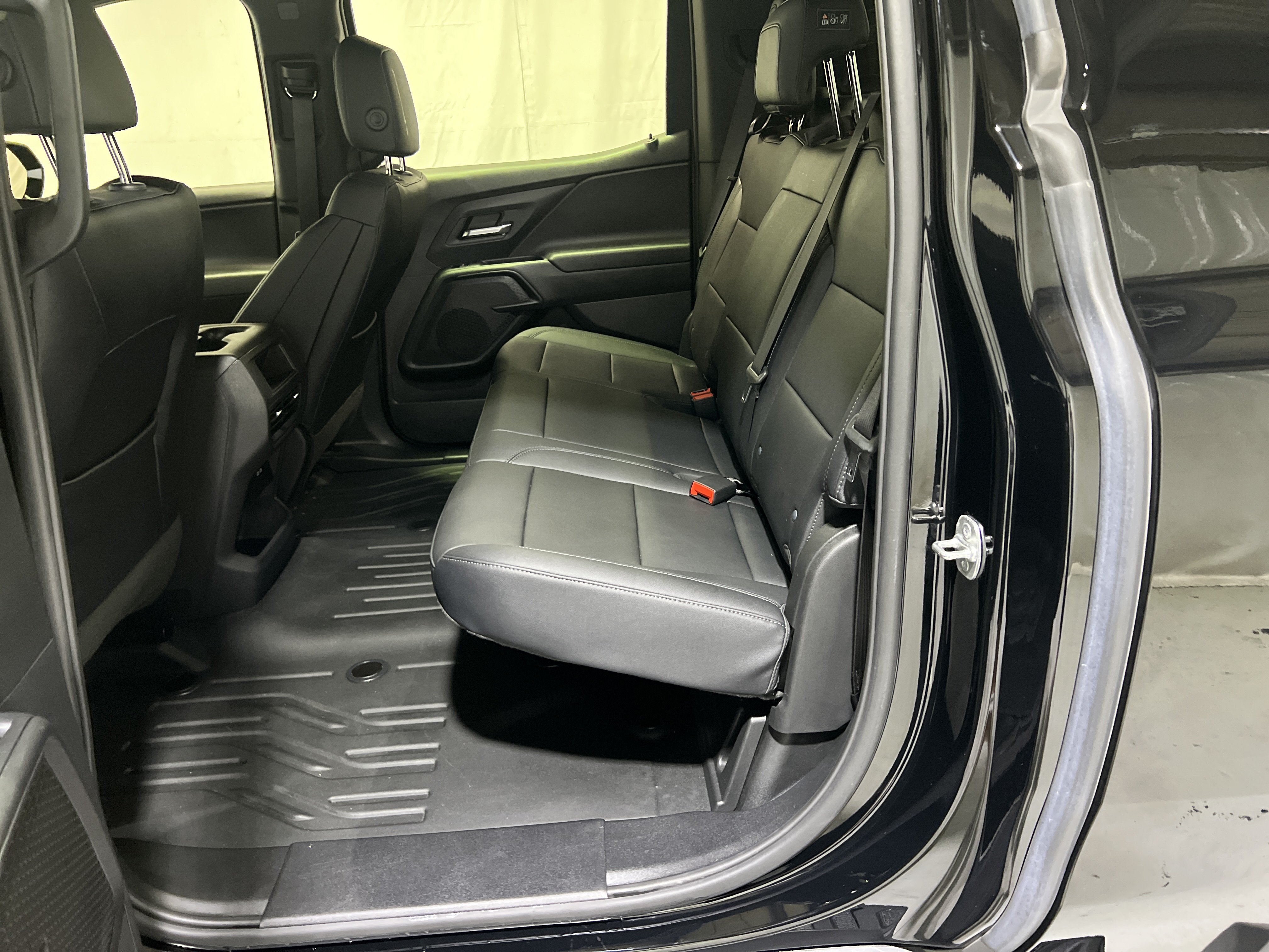 Used 2025 Chevrolet Silverado EV W/T AWD/4WD image 16