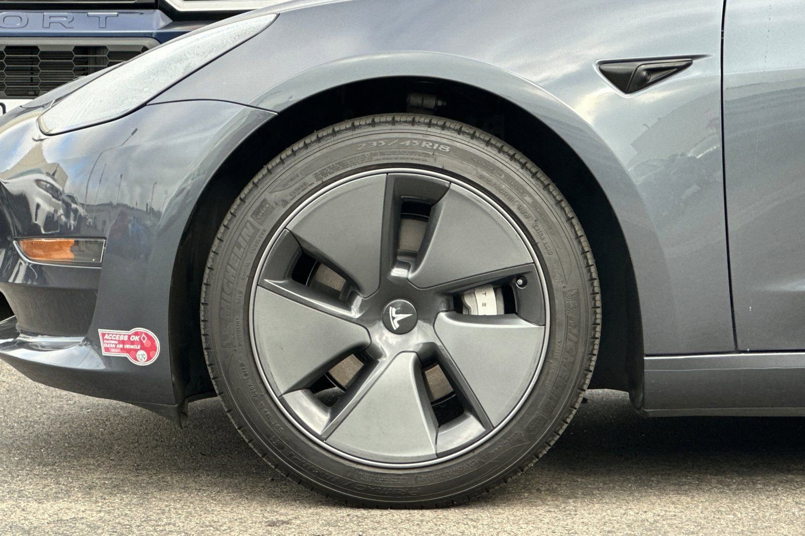 Used 2023 Tesla Model 3 Standard Range image 31