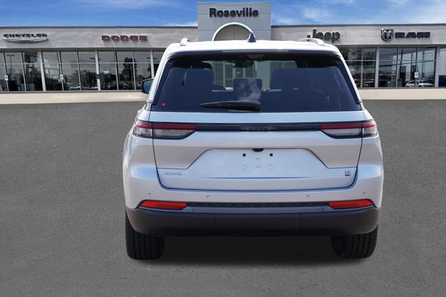 New 2026 Jeep Grand Cherokee Limited AWD/4WD image 4