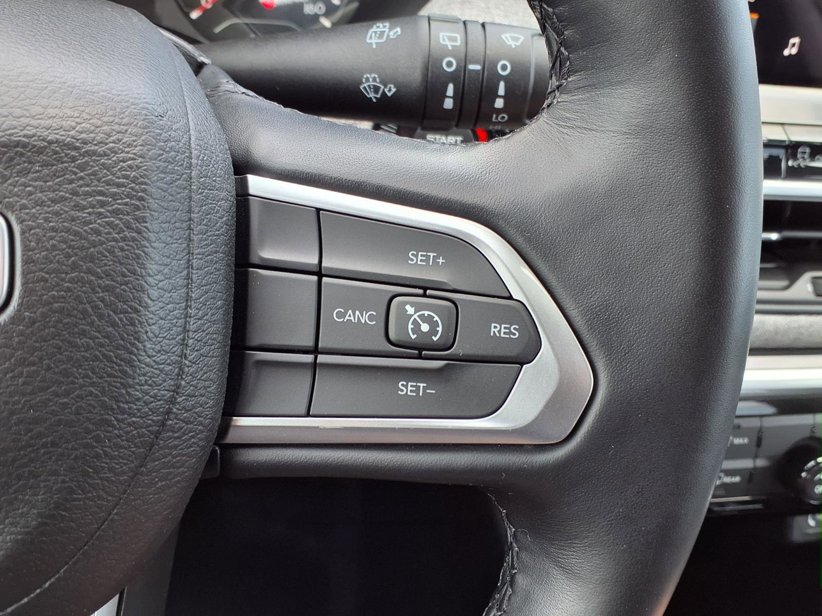 Used 2022 Jeep Compass Latitude AWD/4WD image 16
