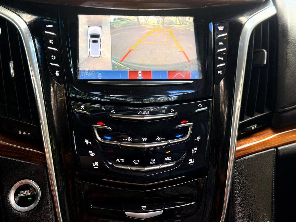 Used 2017 Cadillac Escalade ESV Premium Luxury image 20