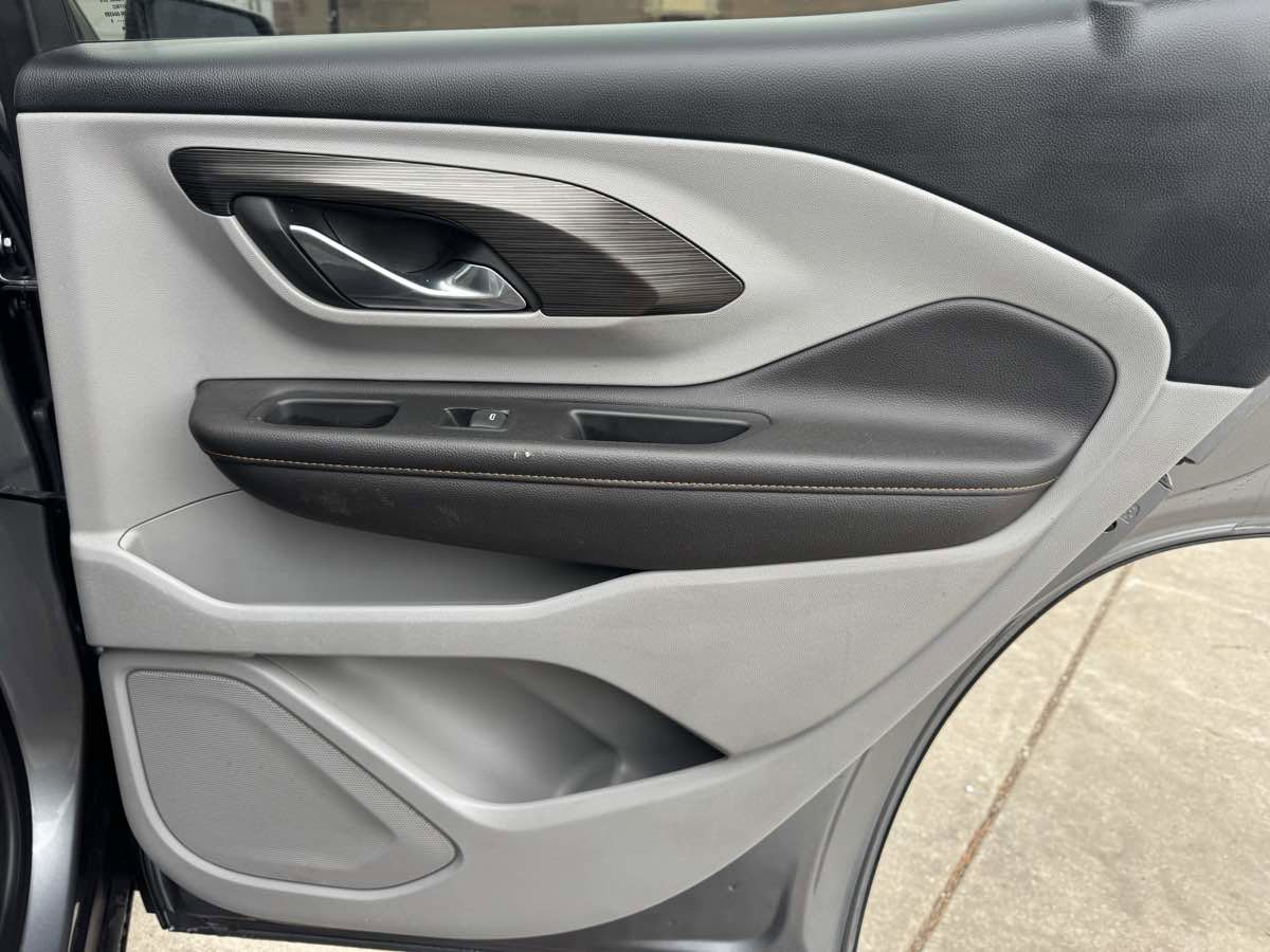 Used 2019 GMC Terrain SLT w/ Preferred Package image 25