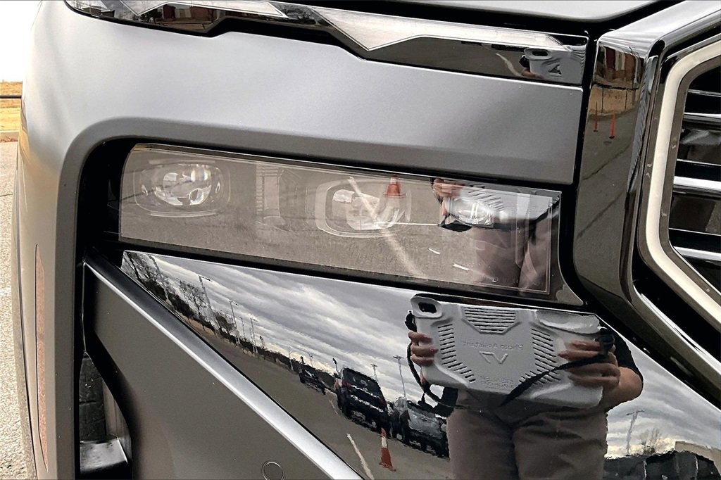 Used 2026 BMW XM Label Red image 31