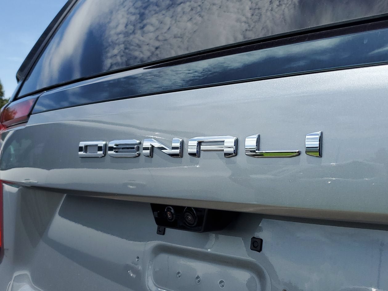 New 2026 GMC Yukon XL Denali Ultimate AWD/4WD image 9