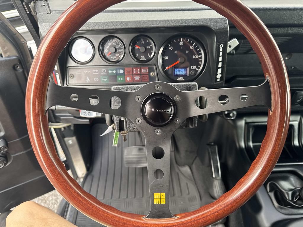 Used 1997 Land Rover Defender 90 image 21