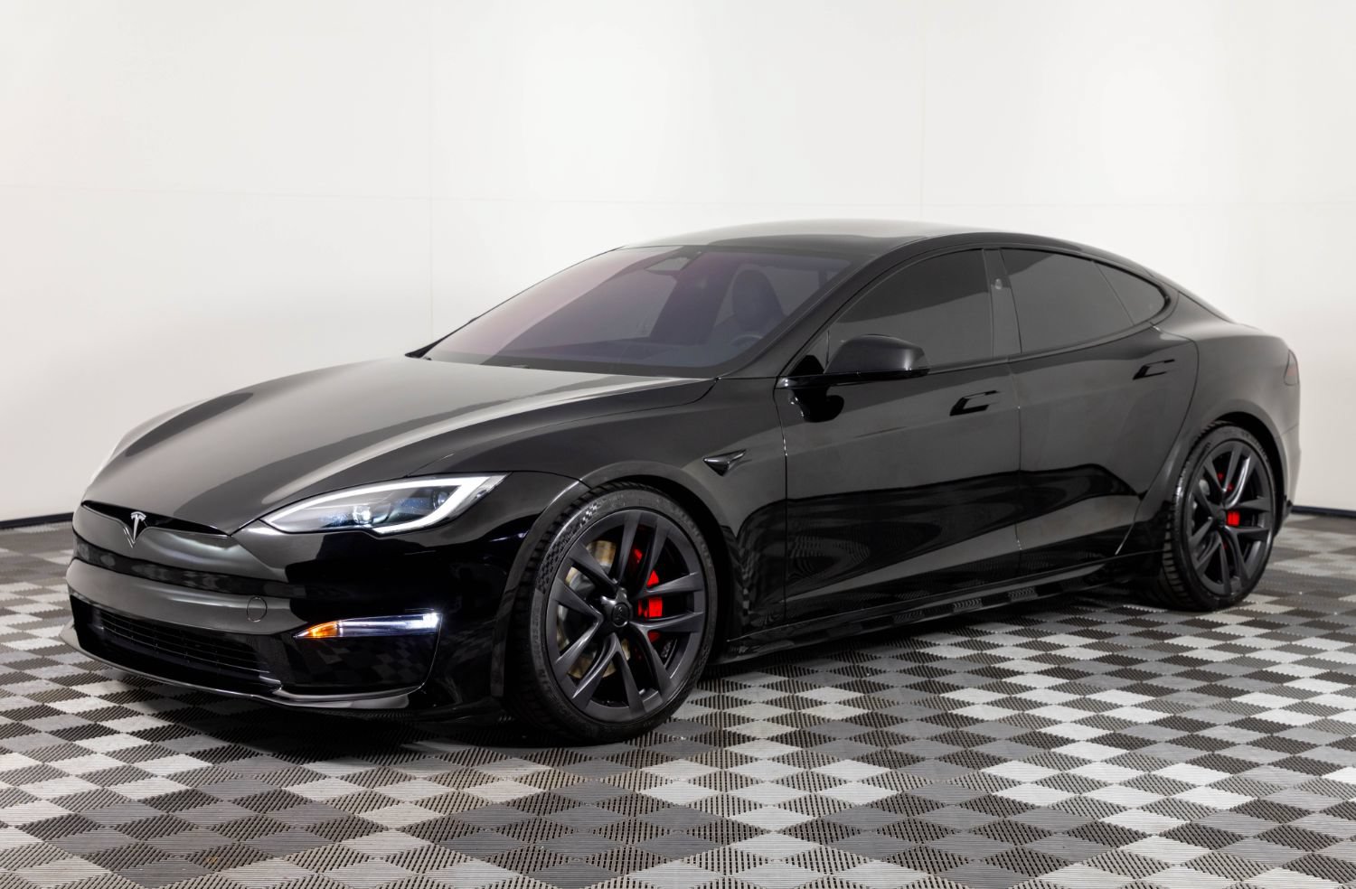 Used 2023 Tesla Model S Plaid AWD/4WD image 1