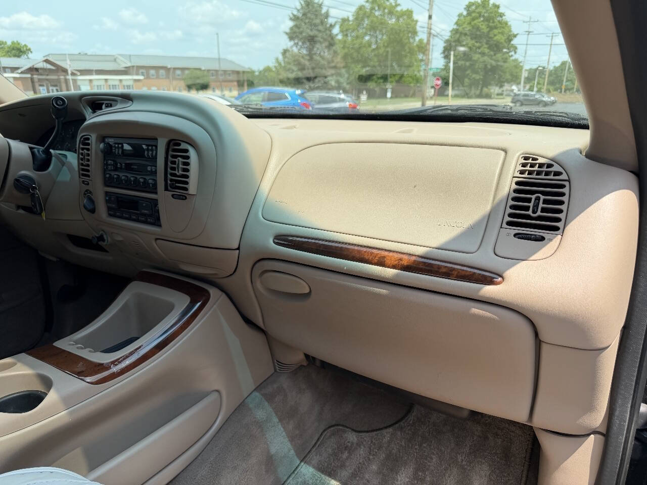 Used 1998 Lincoln Navigator 4WD image 11