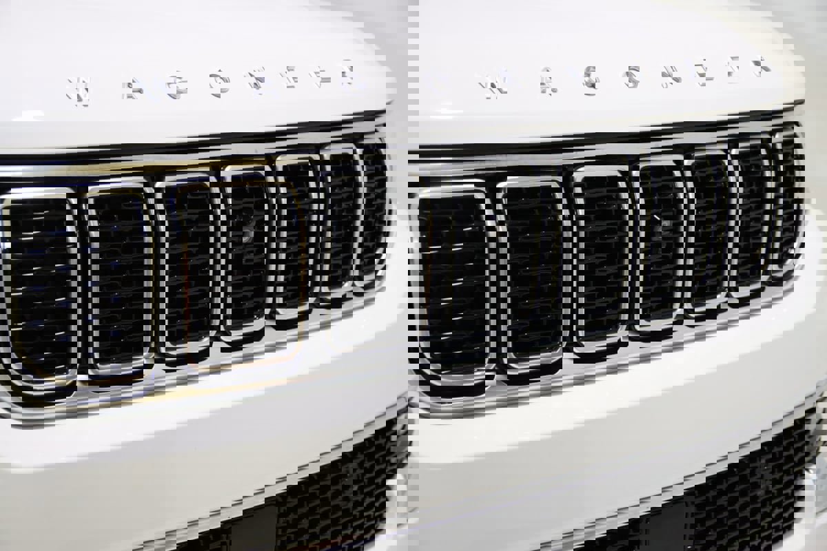 Used 2022 Jeep Wagoneer Series III w/ Premium Group I image 27