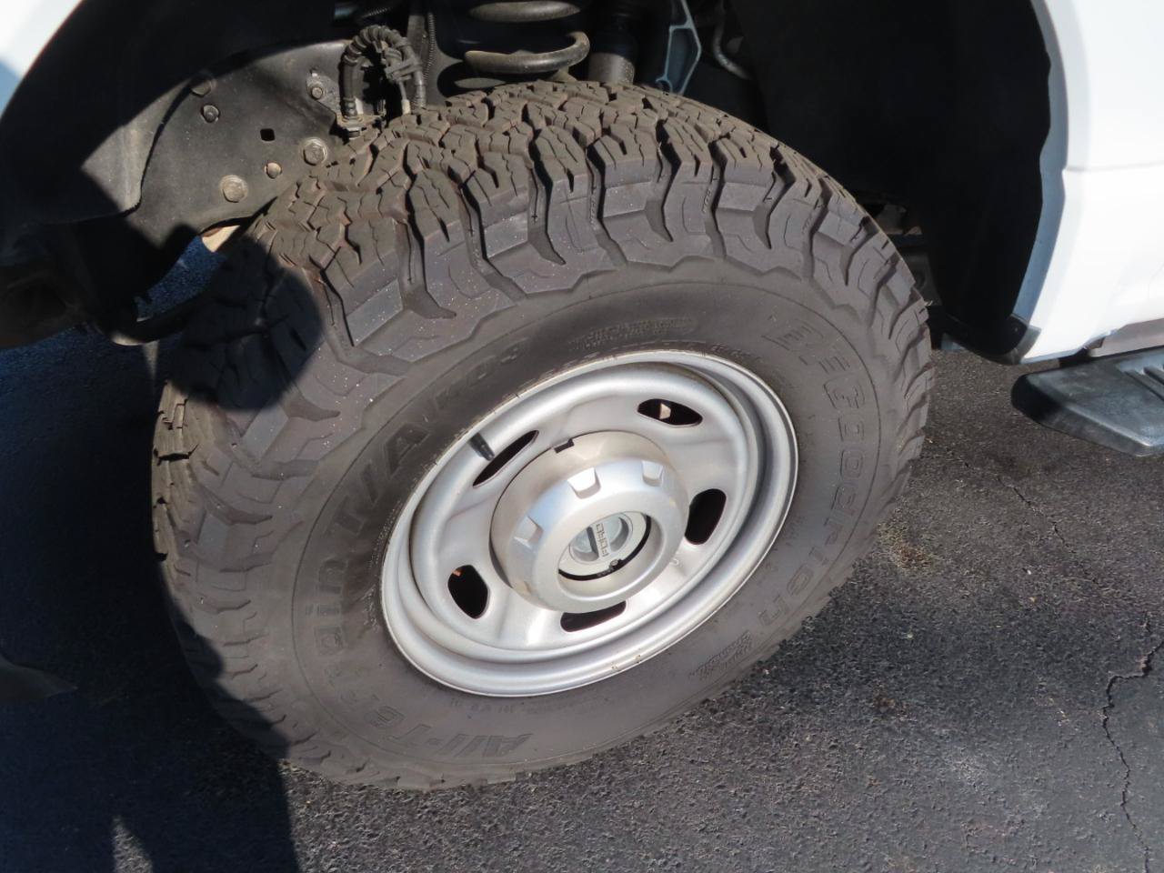 Used 2023 Ford F250 XL w/ 360-Degree Camera Package AWD/4WD image 11