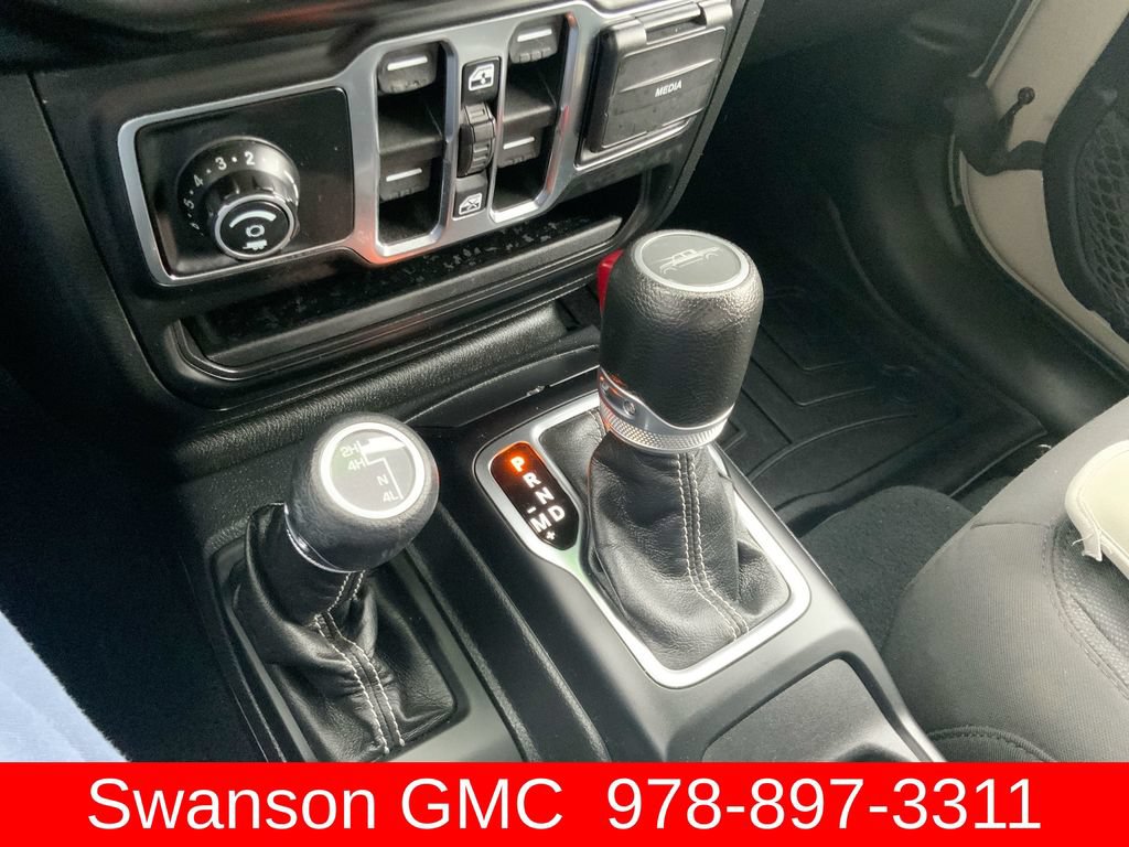 Used 2022 Jeep Gladiator Overland AWD/4WD image 17