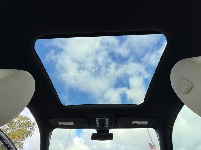 Used 2021 Mercedes-Benz A 220 4MATIC w/ Premium Package image 5