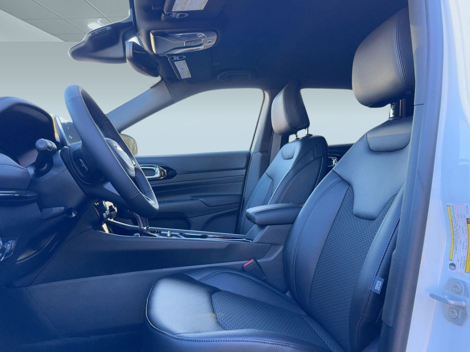 New 2026 Jeep Compass Latitude image 5