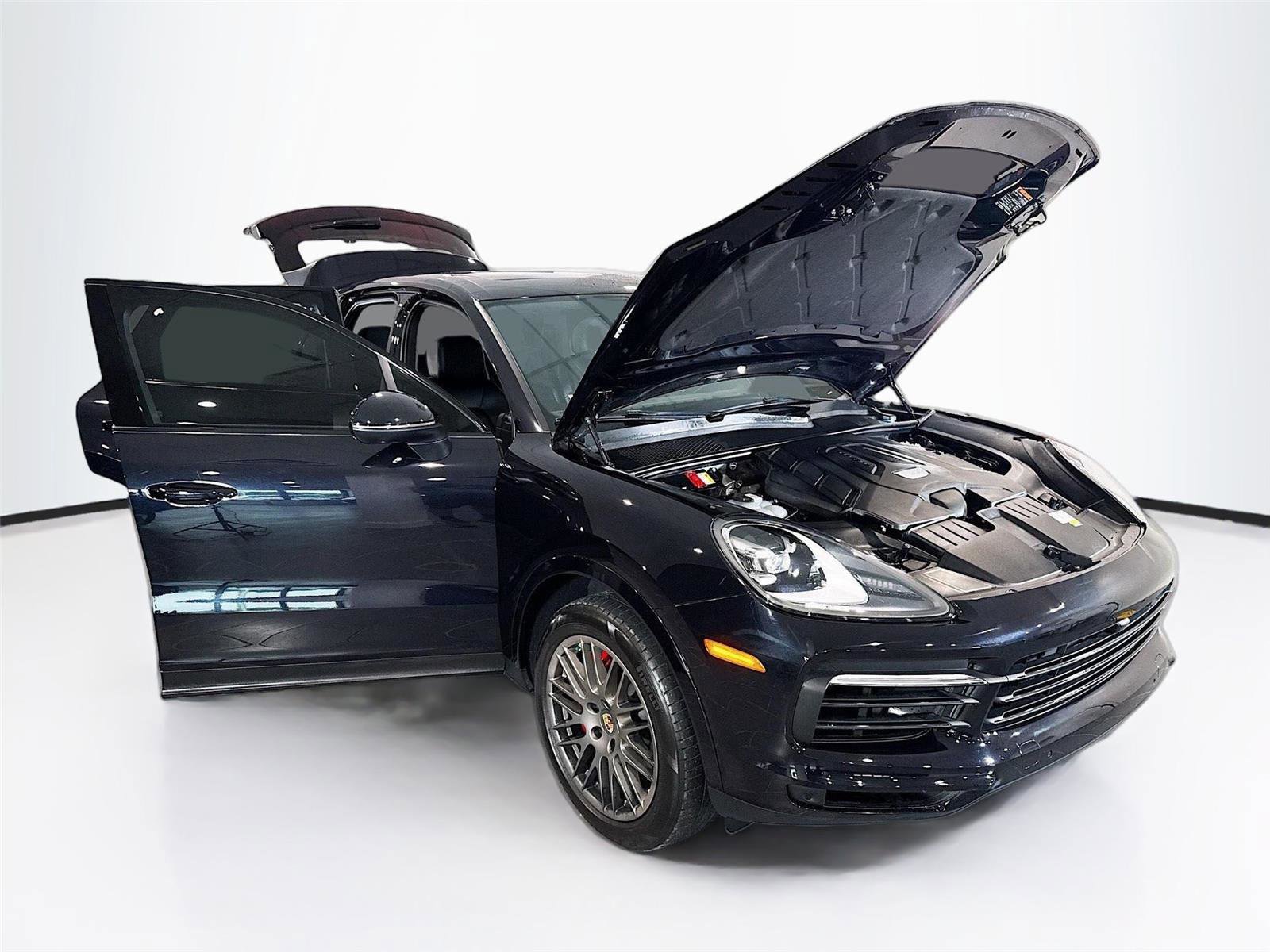 Used 2022 Porsche Cayenne AWD/4WD image 37