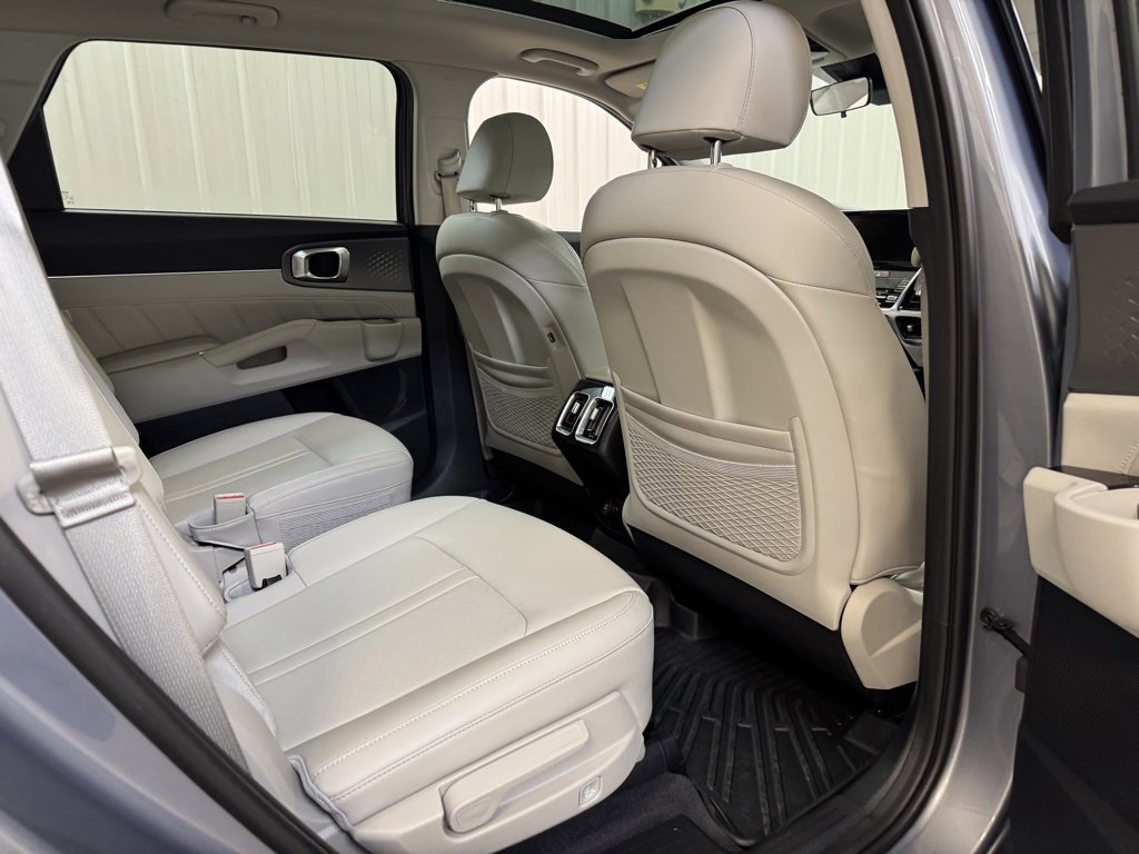 Used 2021 Kia Sorento SX image 25