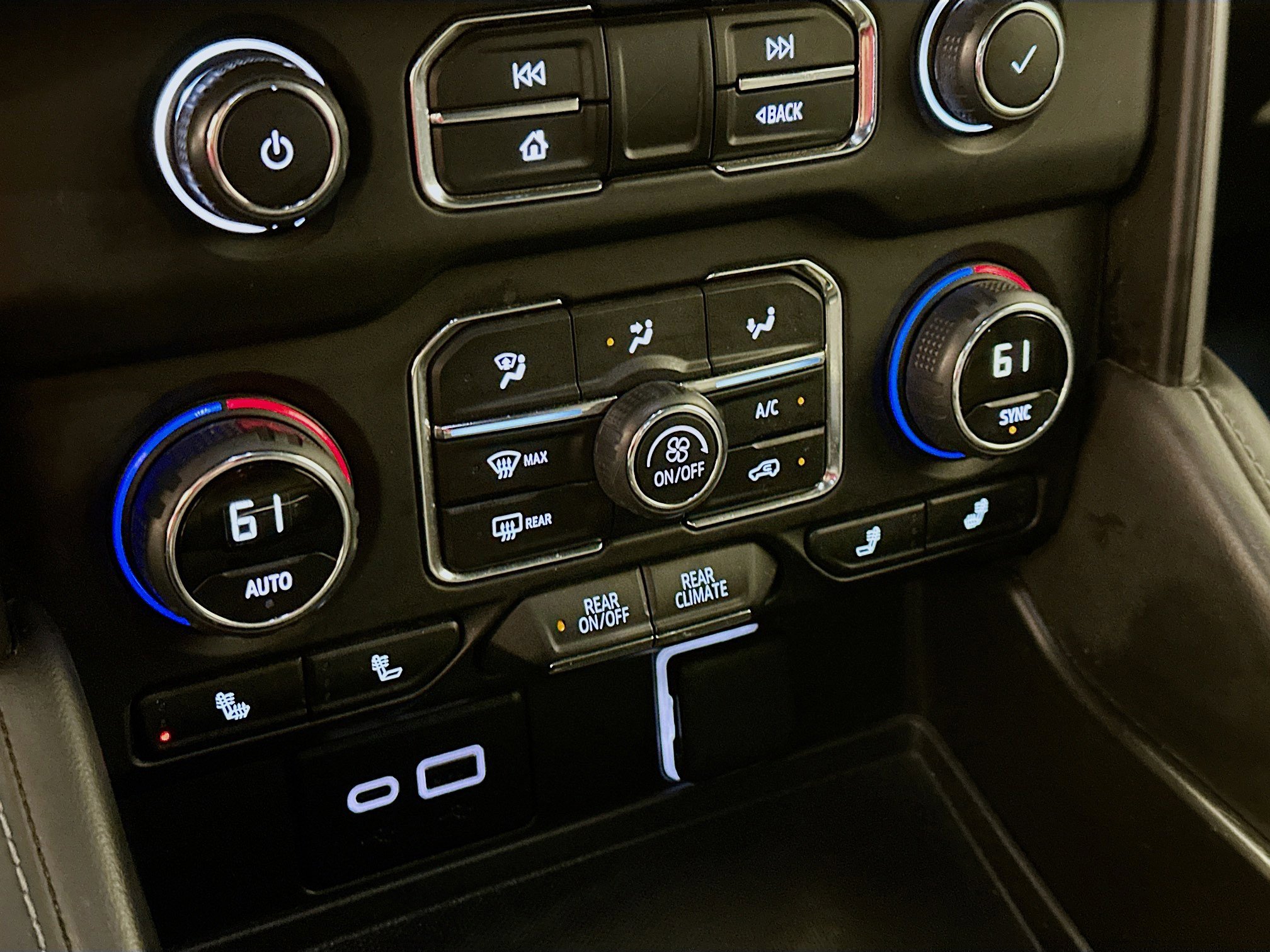 Used 2024 Chevrolet Tahoe LT image 24