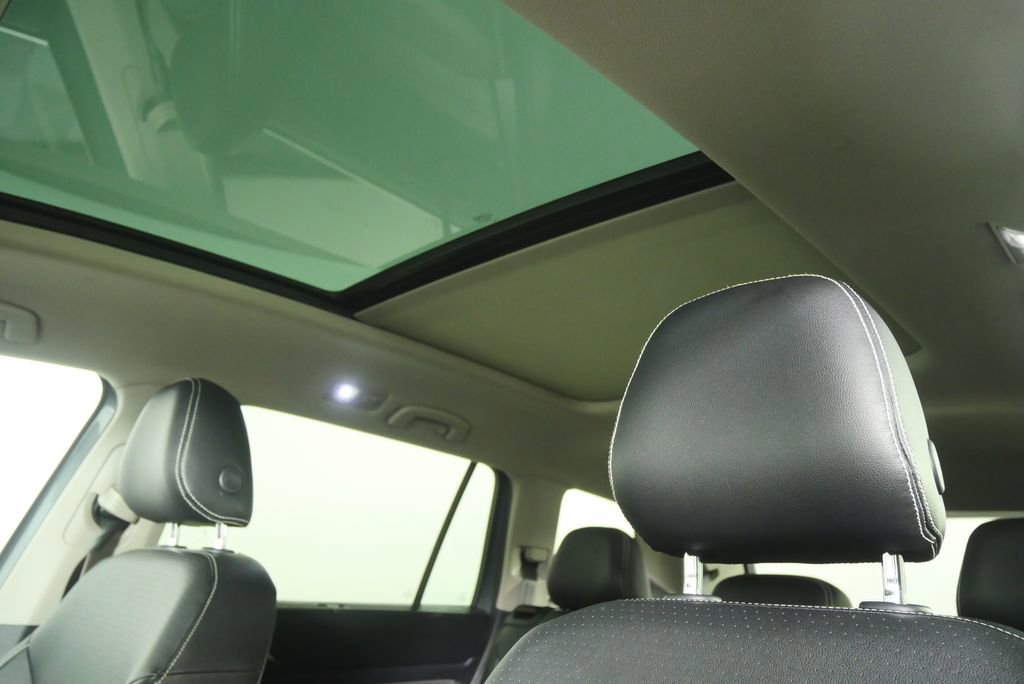 Used 2021 Volkswagen Atlas SEL R-Line image 11