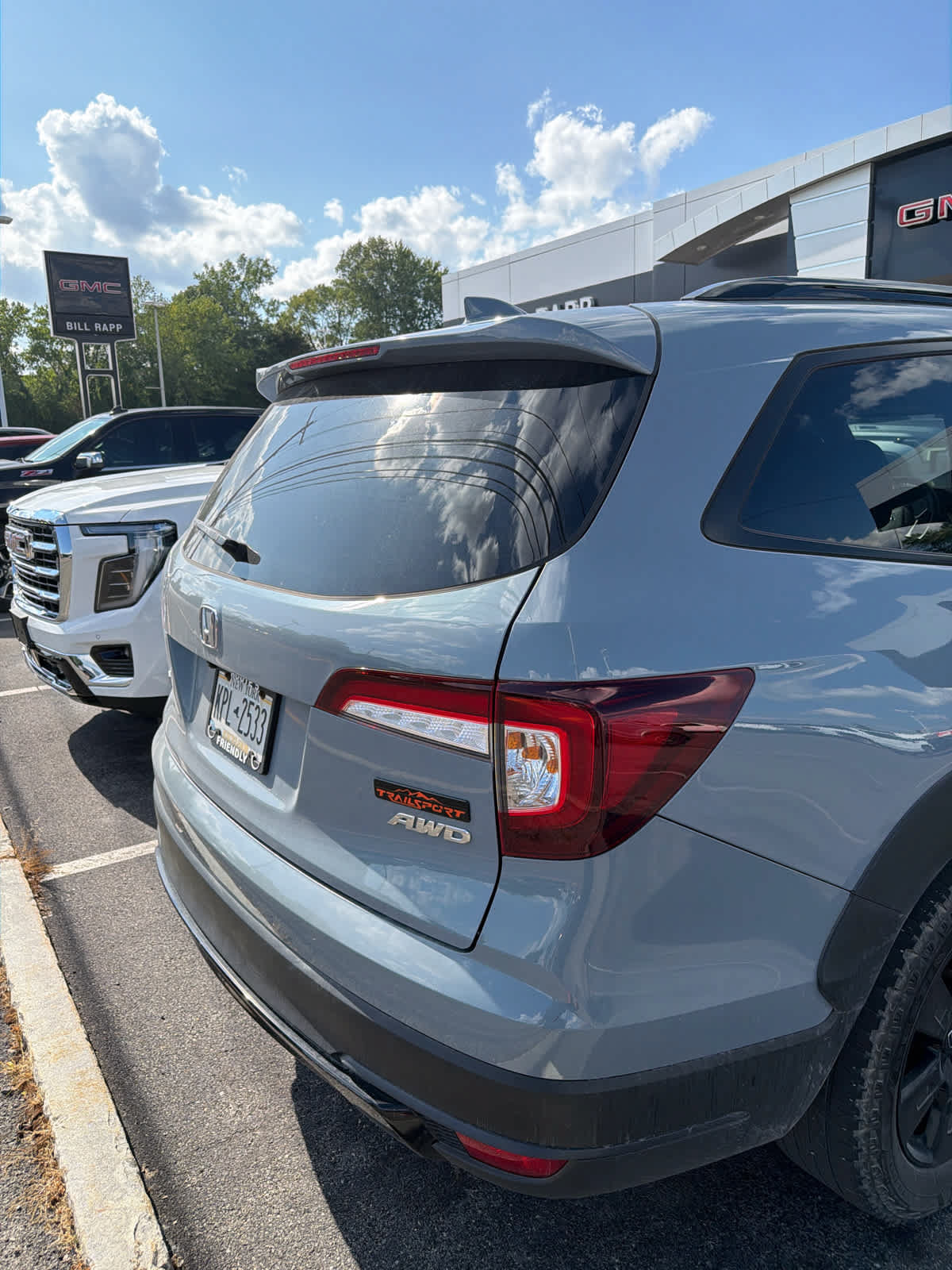 Used 2022 Honda Pilot TrailSport image 4