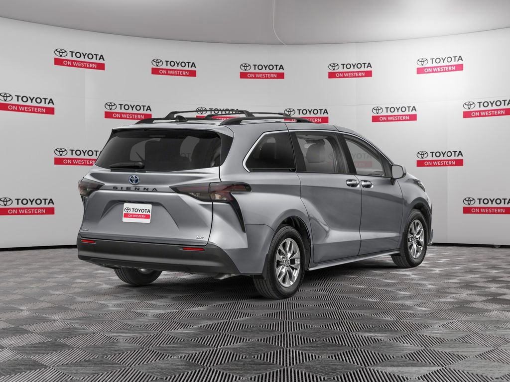 New 2025 Toyota Sienna LE FWD image 2