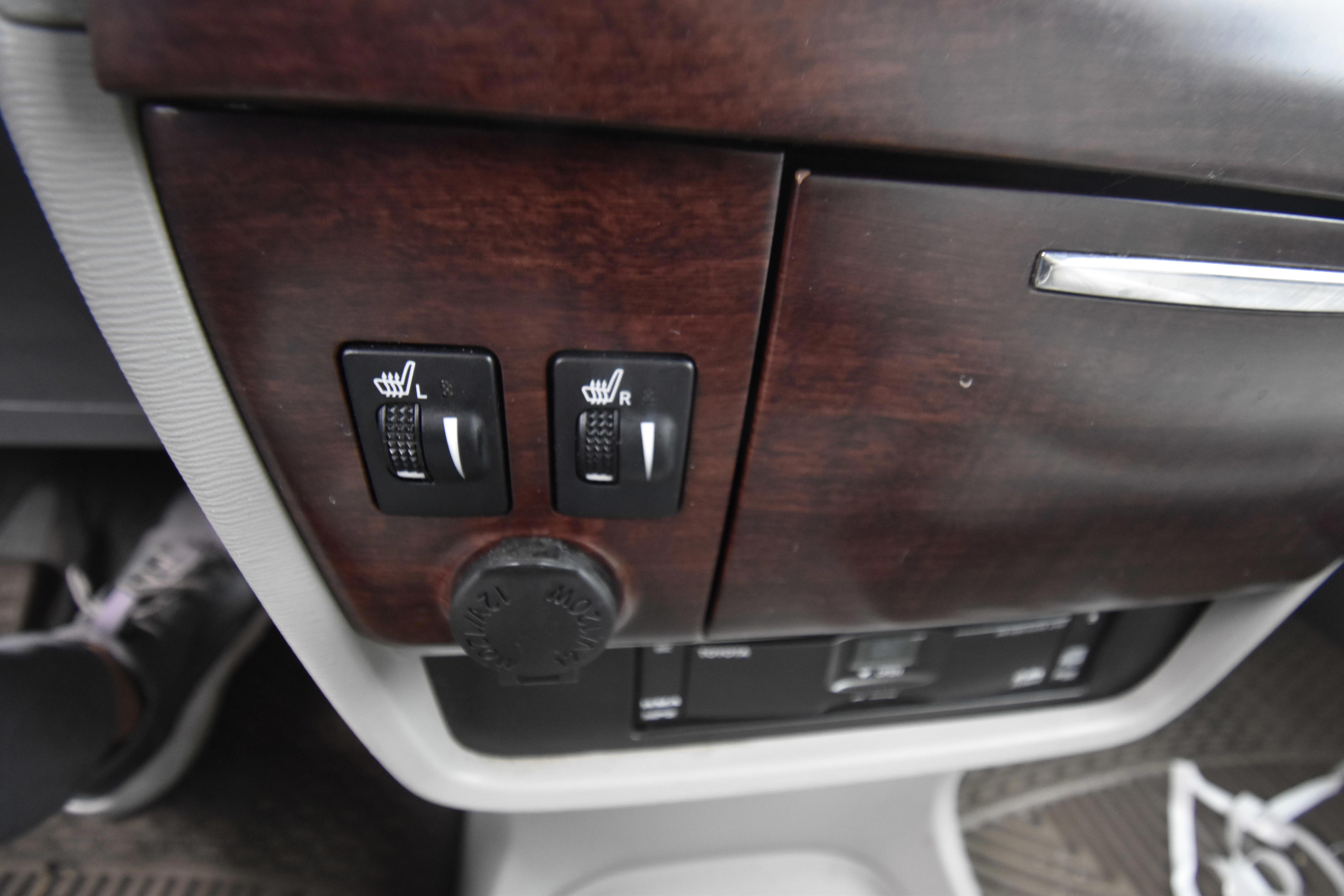 Used 2012 Toyota Sienna XLE w/ XLE Navigation Pkg AWD/4WD image 14