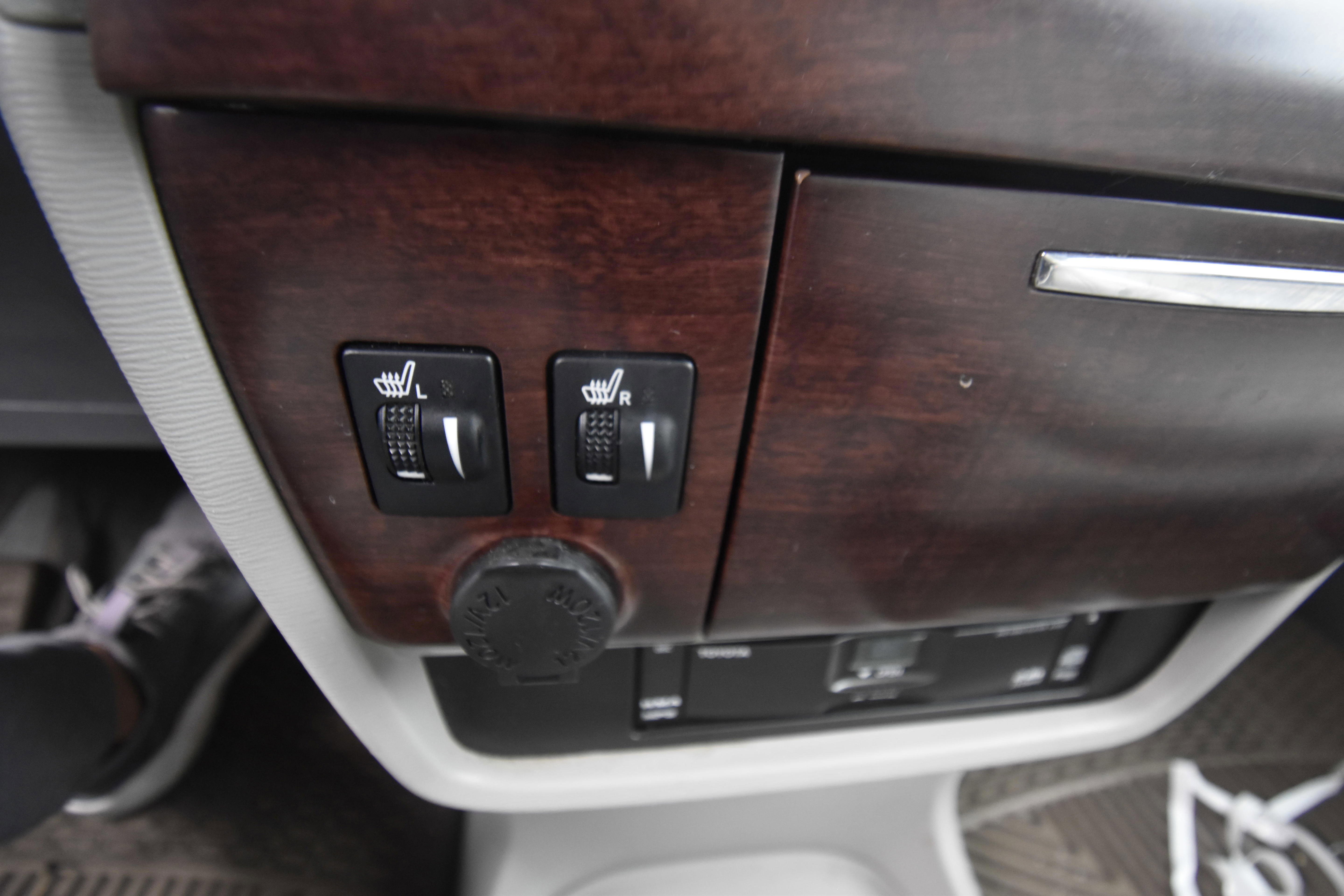 Used 2012 Toyota Sienna XLE w/ XLE Navigation Pkg AWD/4WD image 14