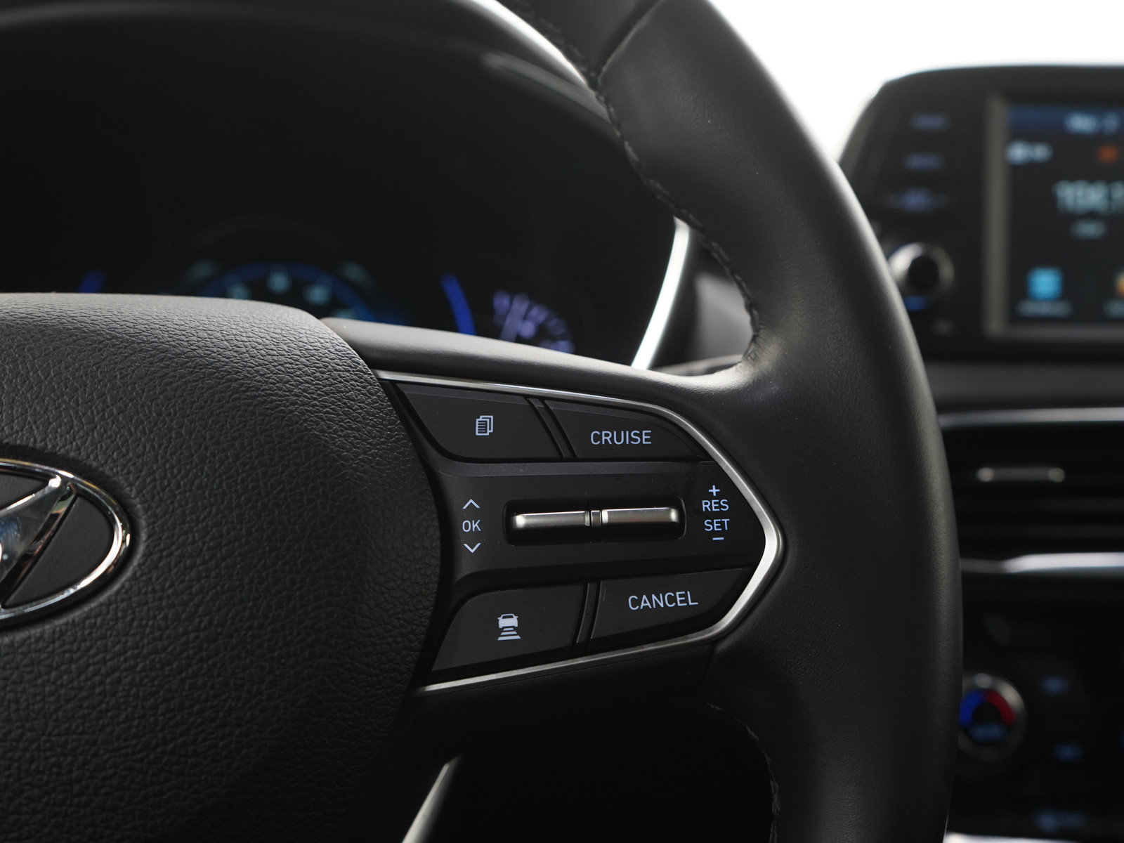 Used 2019 Hyundai Santa Fe Limited AWD/4WD image 26