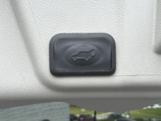 Used 2017 Buick Enclave Premium w/ Experience Buick Package FWD image 18