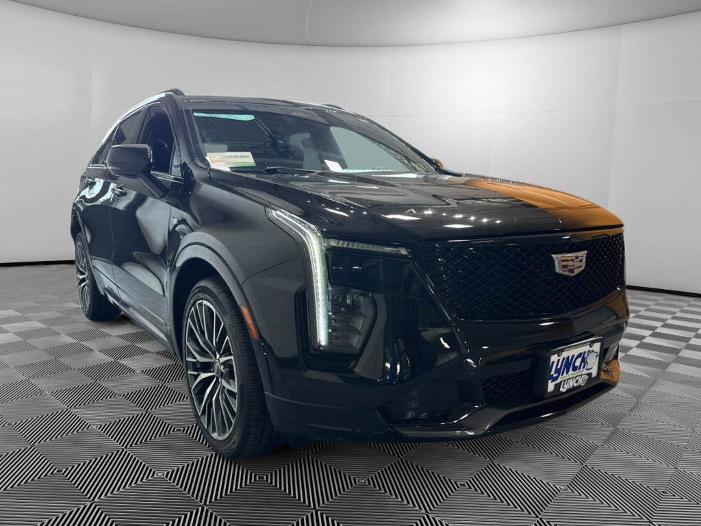 Used 2024 Cadillac XT4 Sport AWD/4WD image 7