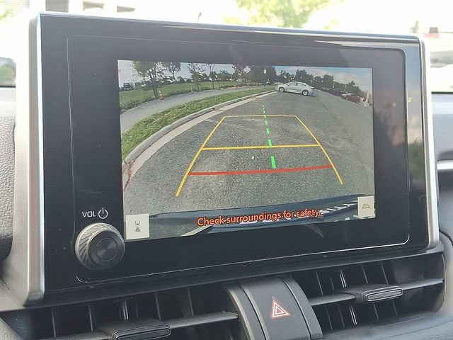 Used 2025 Toyota RAV4 LE AWD/4WD image 17