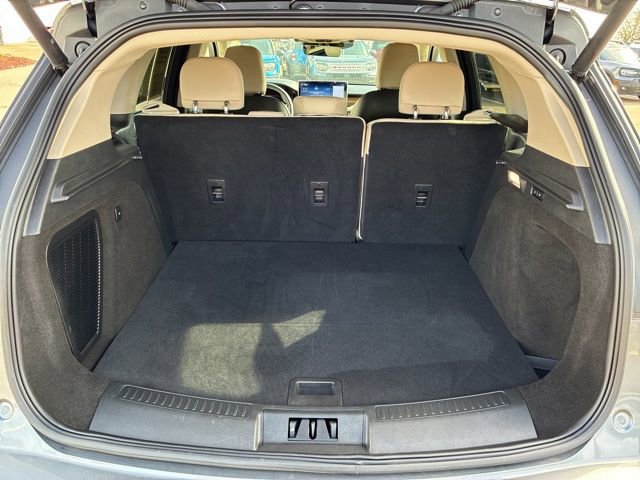 Used 2025 Lincoln Corsair Reserve w/ Equipment Group 202A image 8