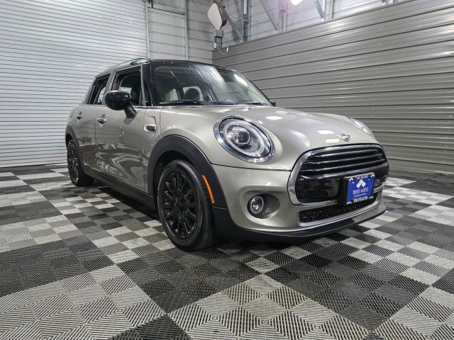 Used 2020 MINI Cooper 4-Door Hardtop FWD image 4