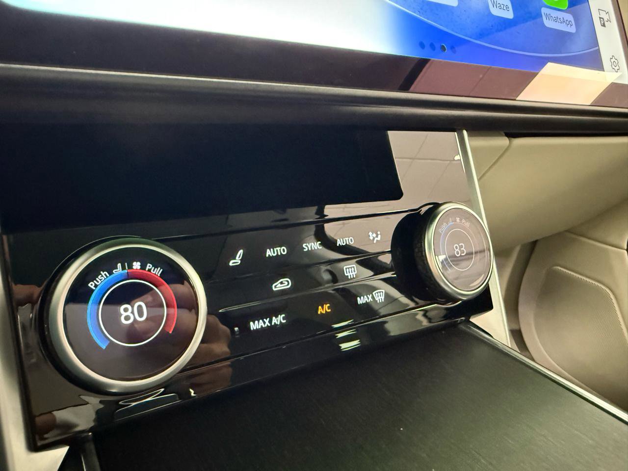 Used 2023 Land Rover Range Rover SE image 24