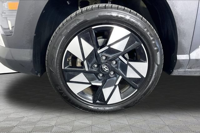 Used 2025 Hyundai Kona SEL AWD/4WD image 28
