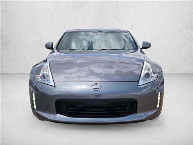 Used 2016 Nissan 370Z Coupe RWD image 2