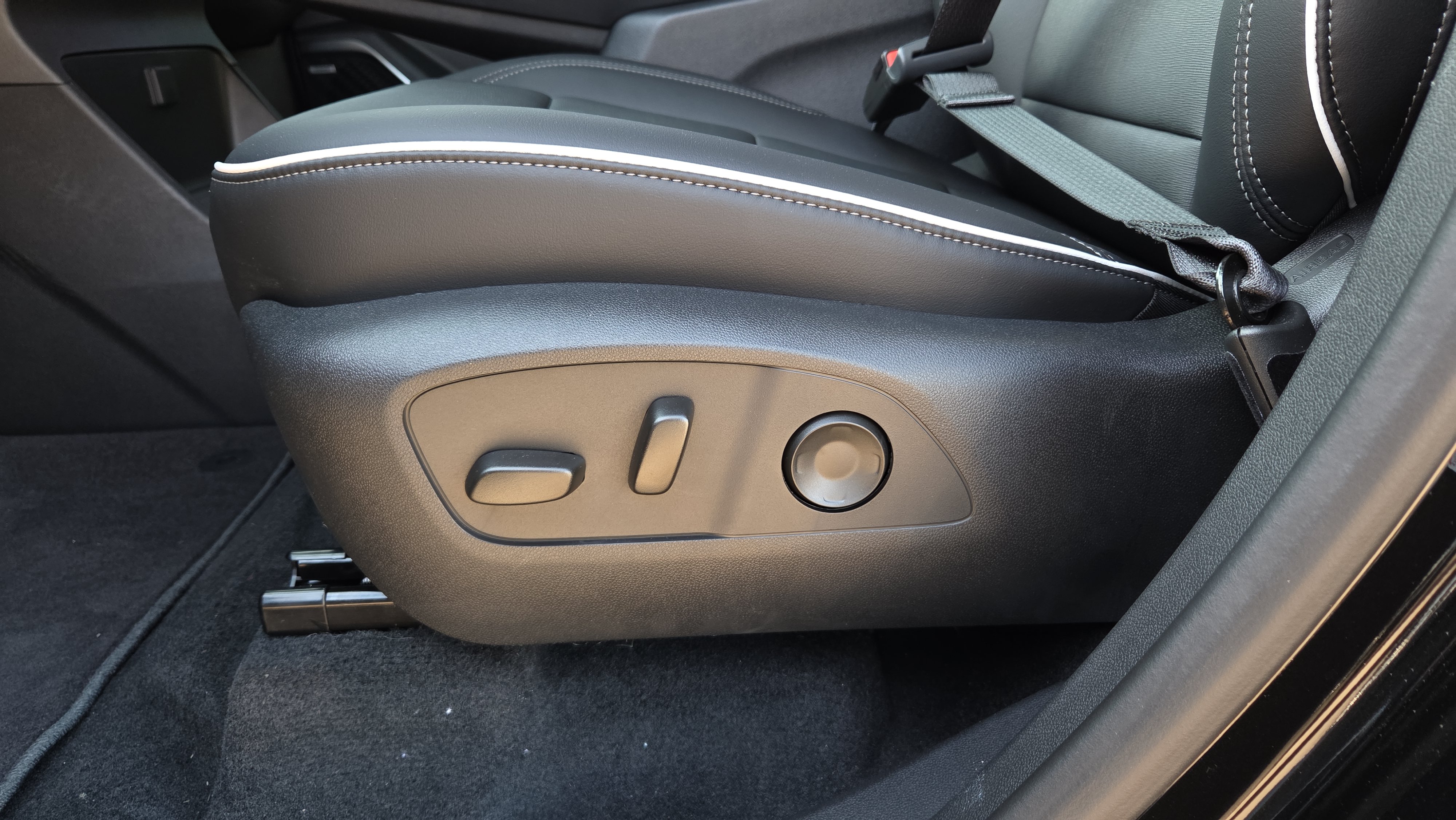 Used 2026 Buick Enclave Preferred w/ Power Package FWD image 22