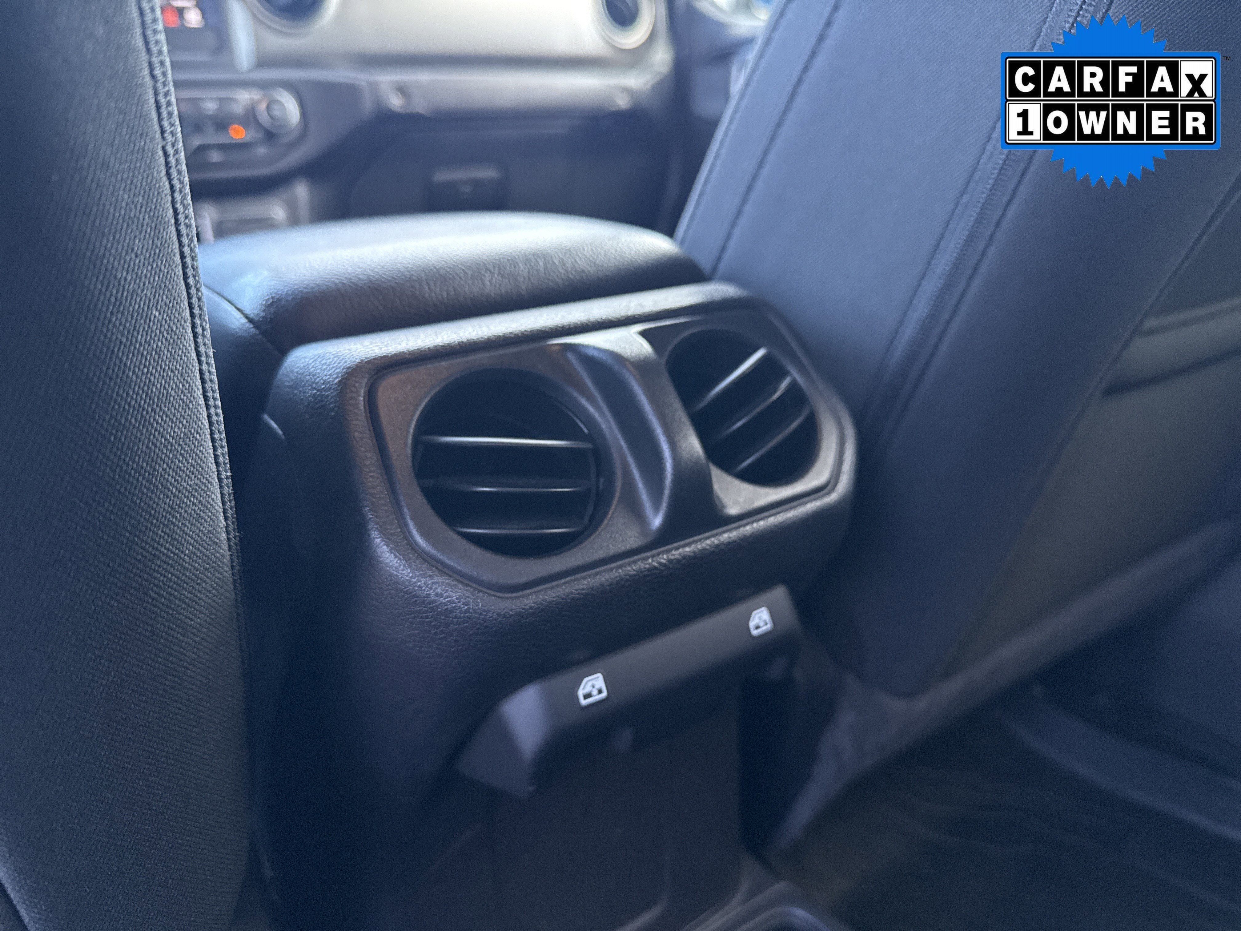 Used 2021 Jeep Gladiator Sport image 25