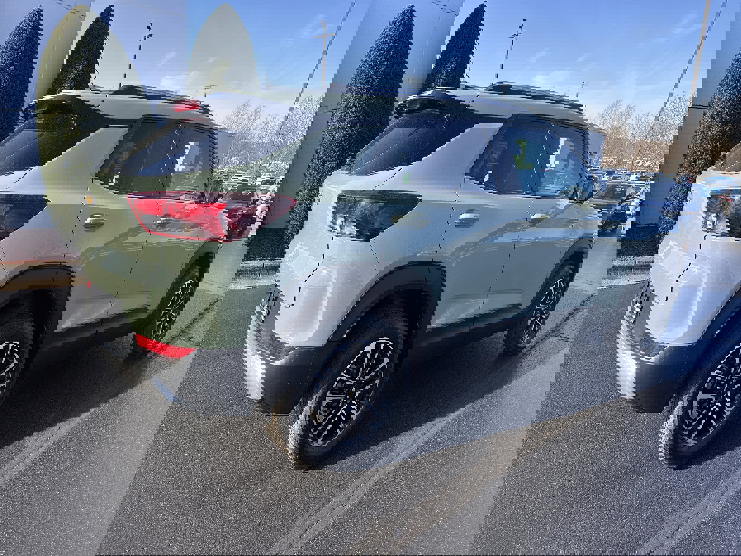 Used 2025 Chevrolet TrailBlazer LT image 4