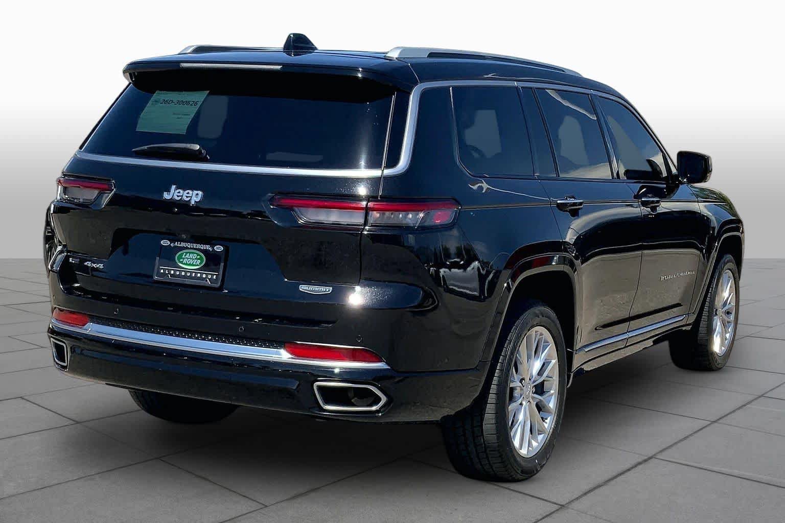 Used 2021 Jeep Grand Cherokee L Summit w/ Luxury Tech Group V AWD/4WD image 12