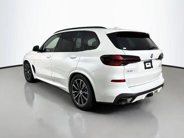 Used 2026 BMW X5 xDrive50e w/ M Sport Package AWD/4WD image 5