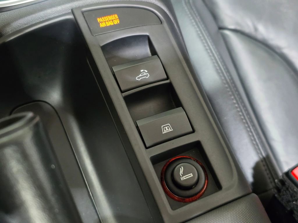 Used 2011 Audi R8 V8 w/ Convenience Pkg image 16