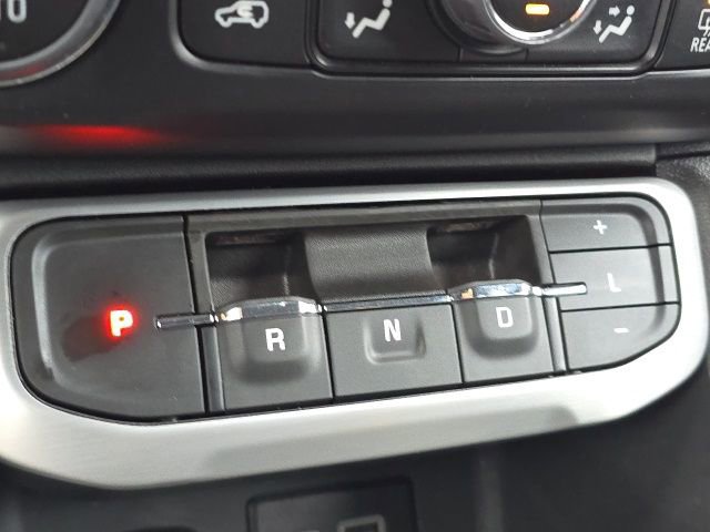 Used 2023 GMC Acadia SLE image 14