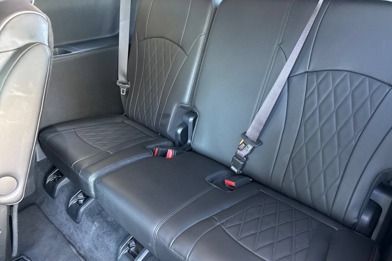 Certified 2024 Buick Enclave Avenir FWD image 16