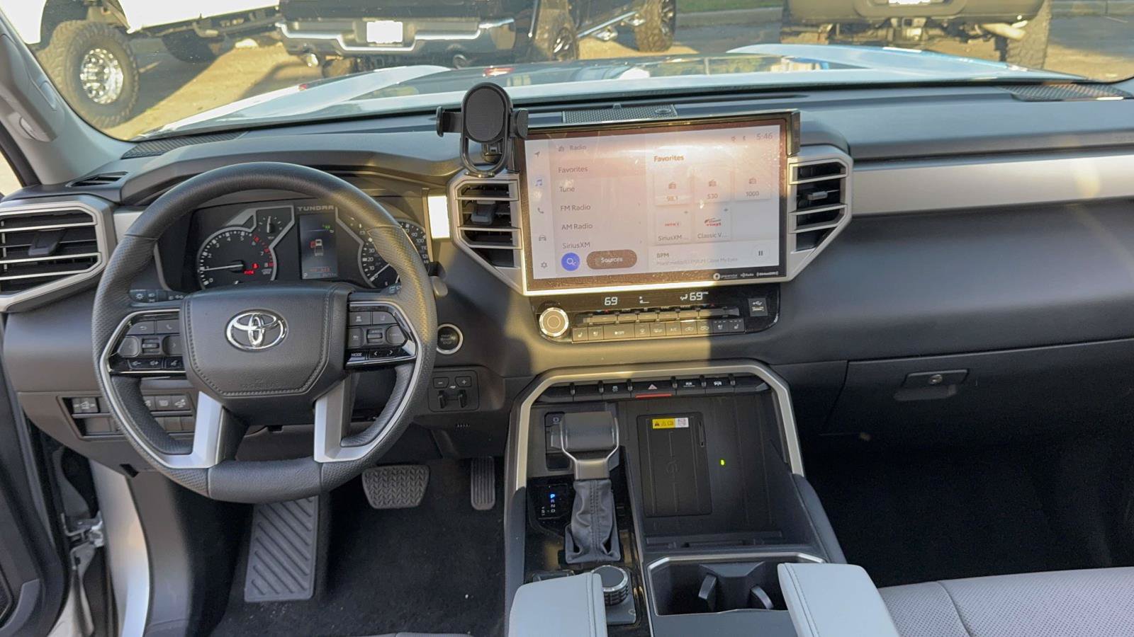 Used 2023 Toyota Tundra Limited w/ Power Package AWD/4WD image 22