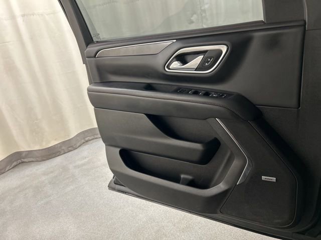 Used 2024 Chevrolet Suburban RST w/ Luxury Package image 21