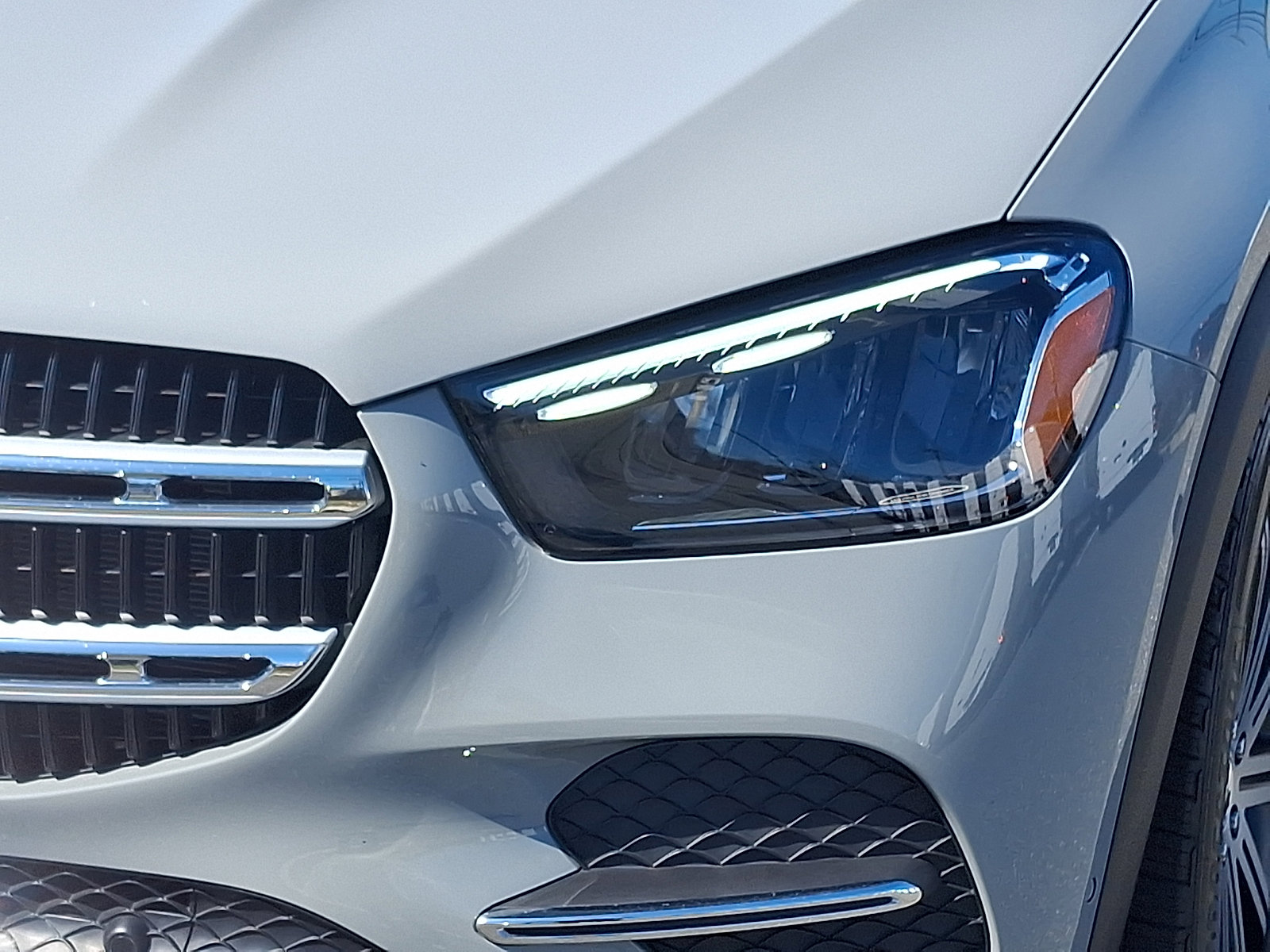 Certified 2025 Mercedes-Benz GLE 450 4MATIC image 9