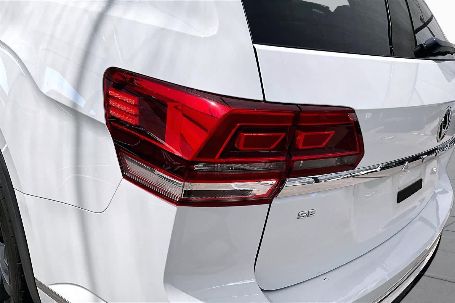 Used 2020 Volkswagen Atlas SE w/ Panoramic Sunroof Package FWD image 29