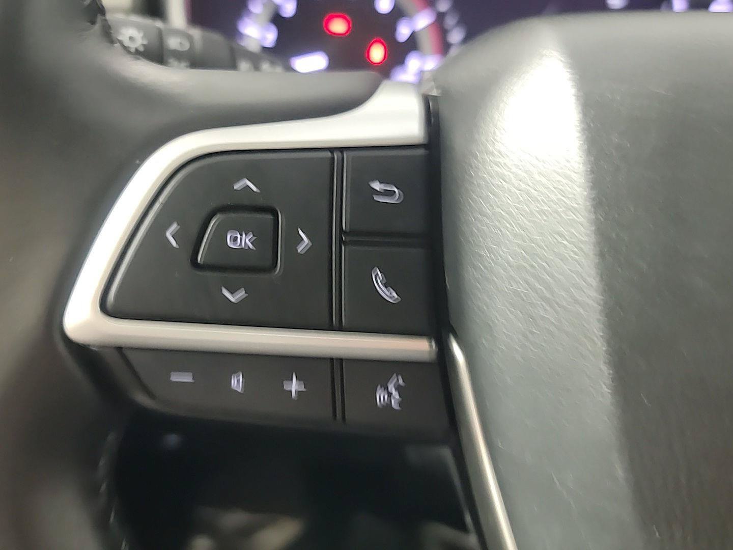 Used 2023 Toyota Highlander XLE AWD/4WD image 29